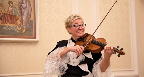 Концертная семейная программа выходного дня «Весёлые уроки музыки с Виолеттой Модестовной»